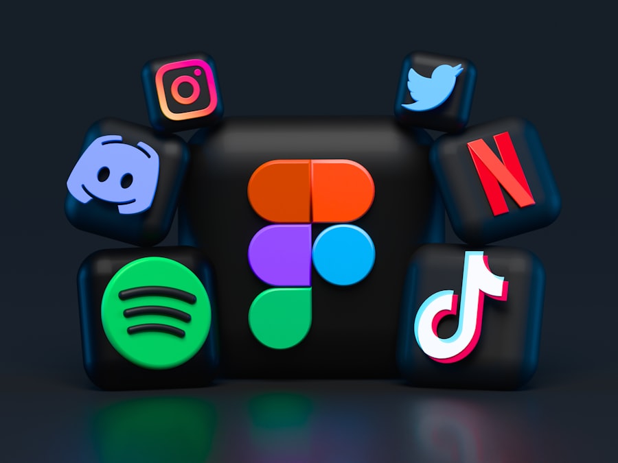 Planung von Social-Media-Beiträgen mit Redaktionsplan und Grafiken